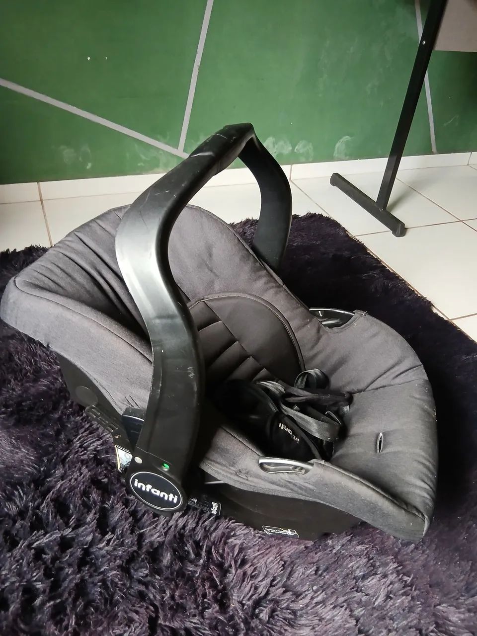Carrinho de bebê e bebê conforto  - Foto 2
