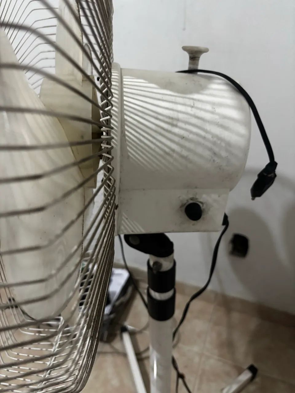 Ventilador coluna - Foto 2
