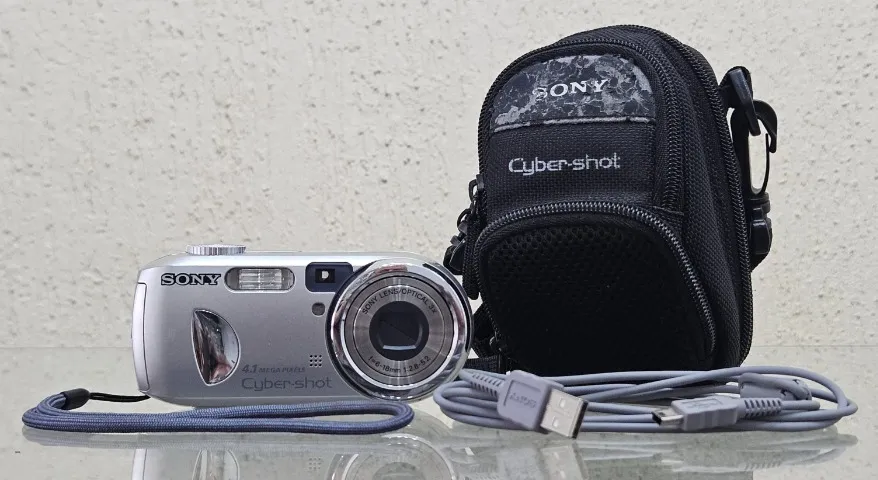 Câmera Fotográfica Digital Sony DSC-H7/H9 - Câmeras e Filmadoras