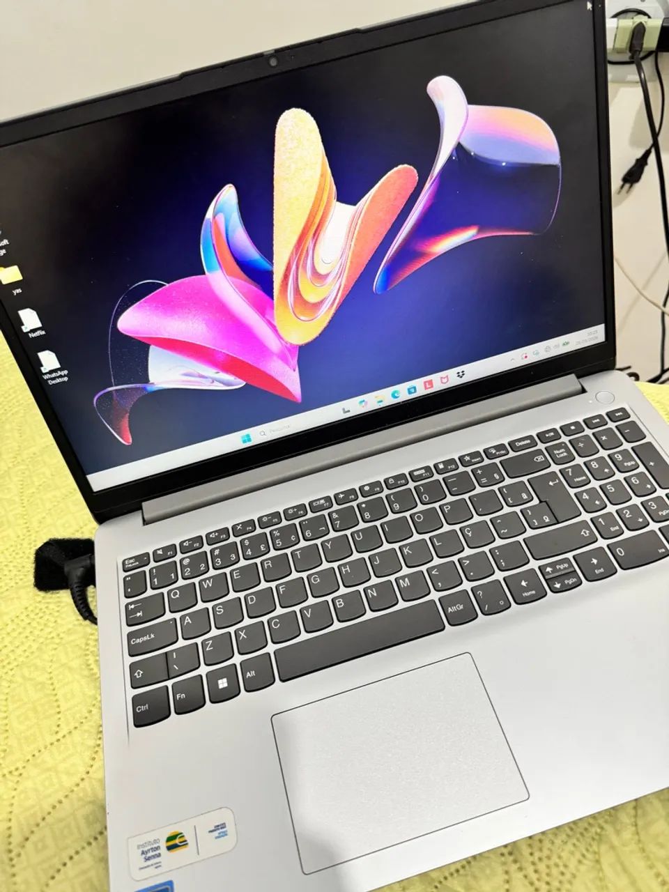 Notebook Lenovo IdeaPad 1 - Foto 4