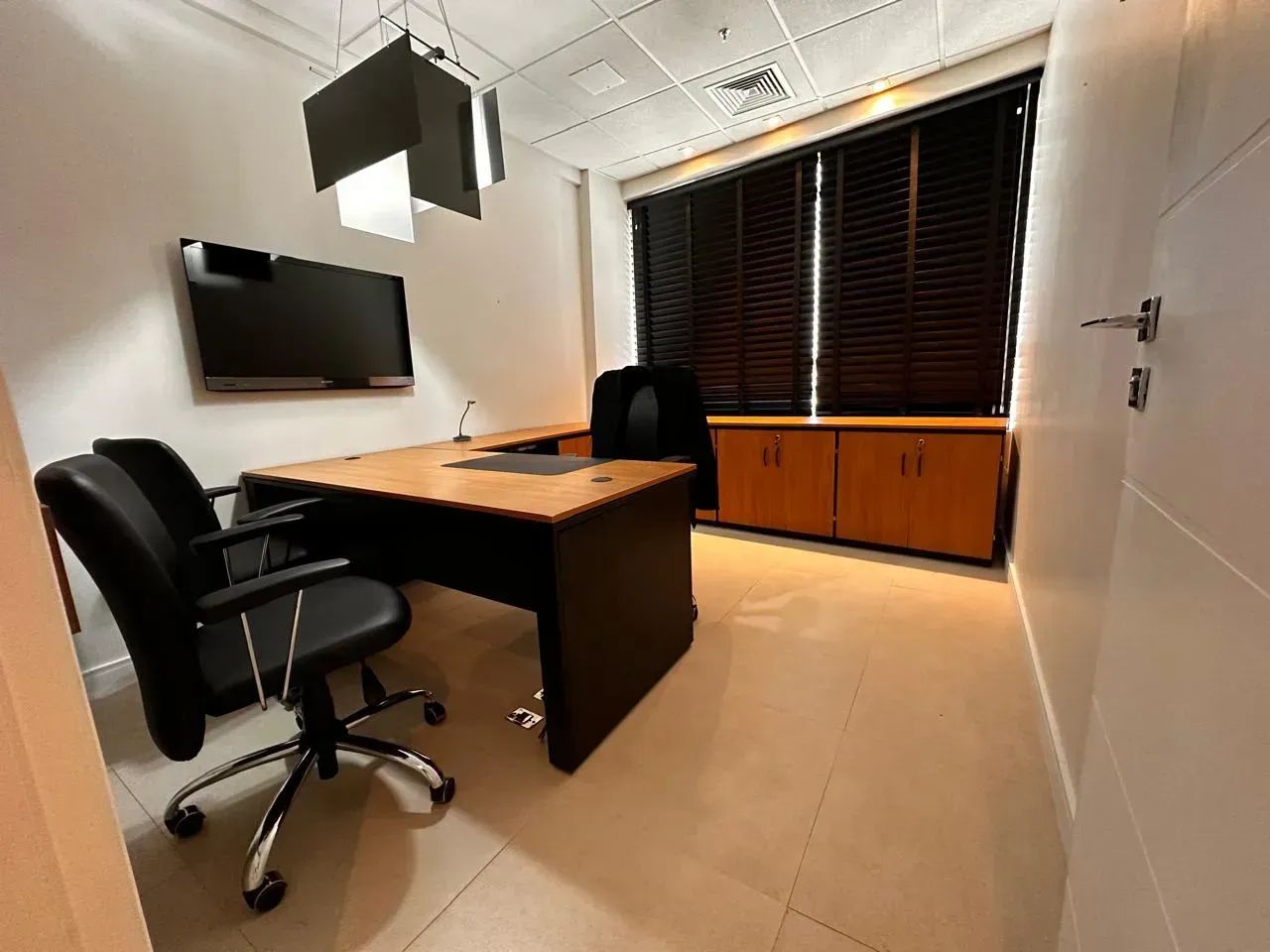 SALA COMERCIAL ALTO PADRÃO - TODA MOBILIADA - CAMBUÍ/cAMPINAS - Foto 3