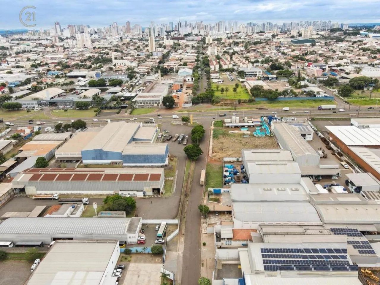 Barracão para alugar em Londrina, Parque Comercial Quati, com 1400 m² - Foto 2