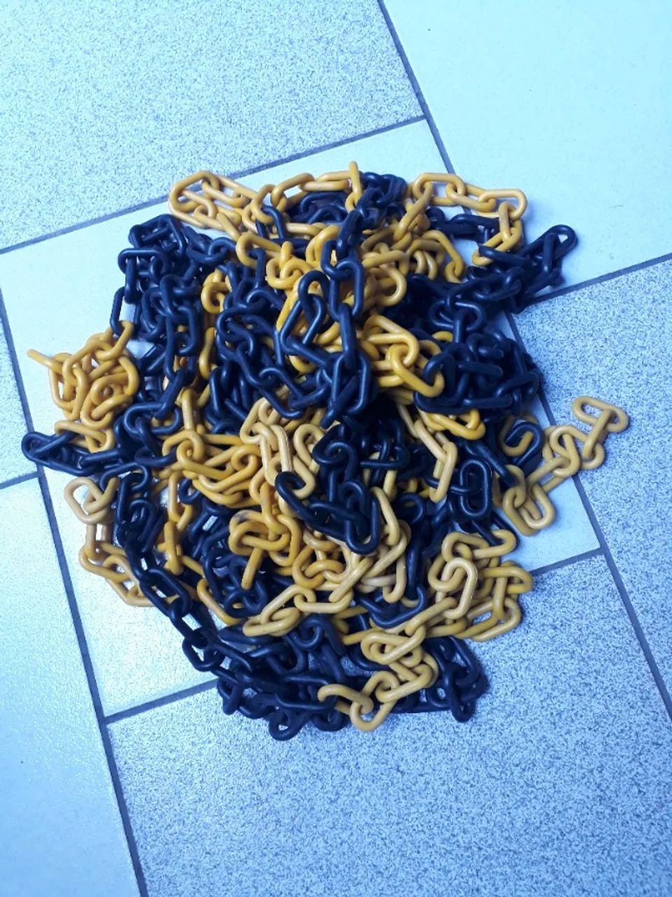 Corrente Plastica Amarelo e Preto