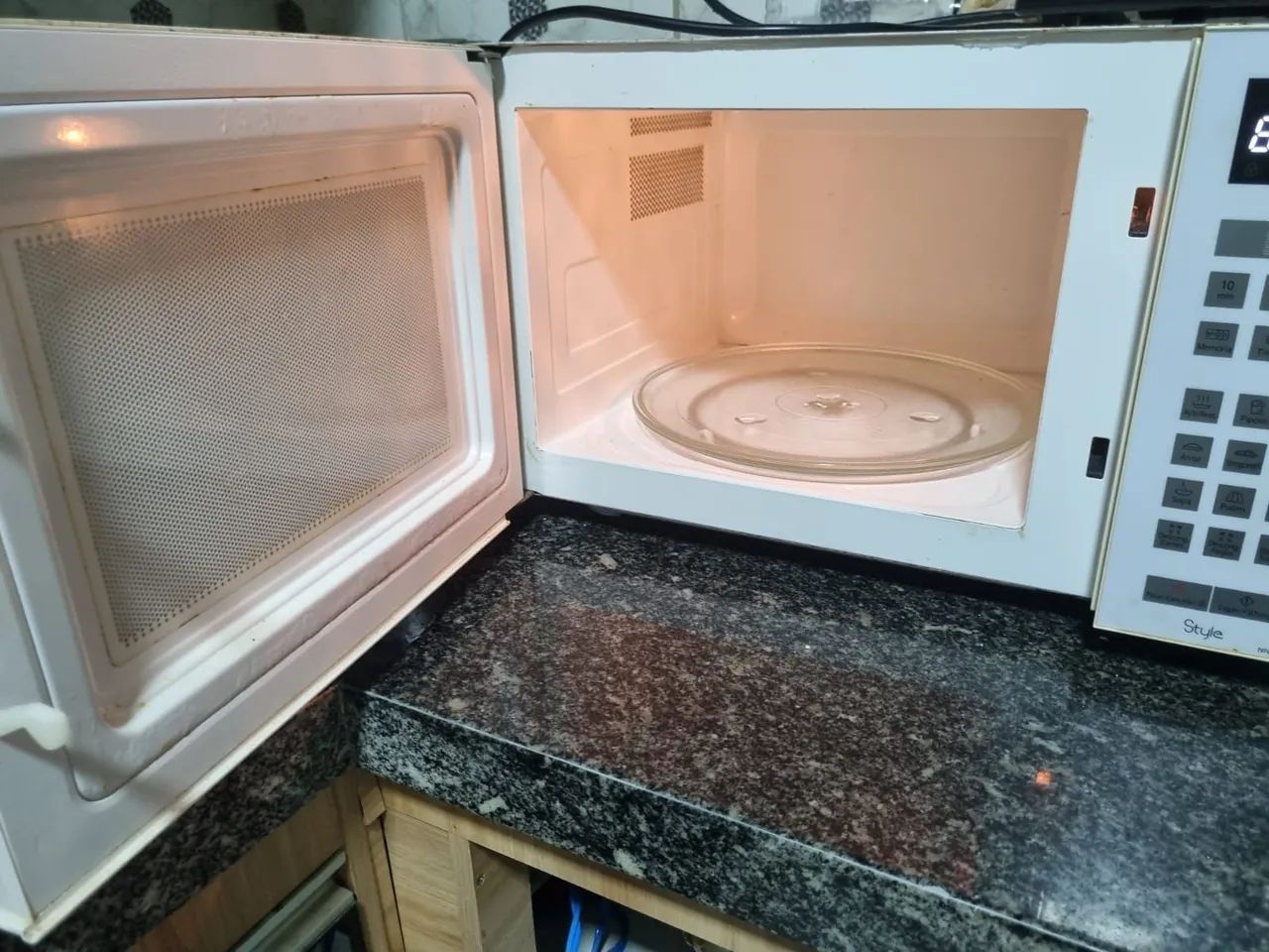 Microondas Panasonic 32L  - Foto 2