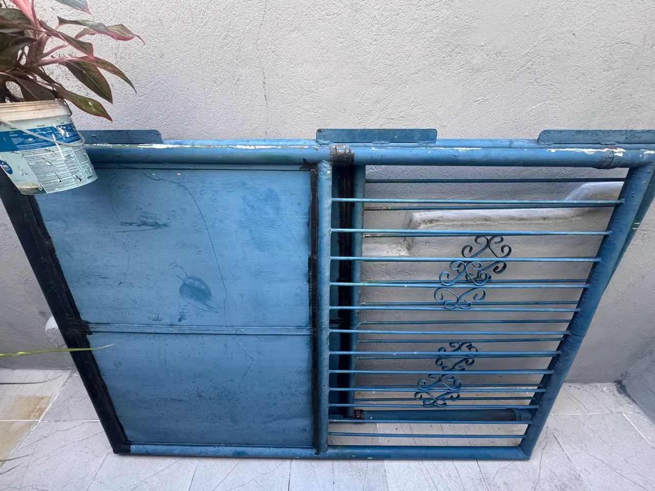 Vendo portão semi novo 1