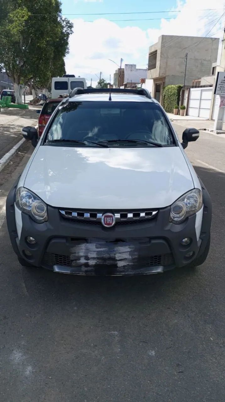 Fiat Strada Adventure1.8/ 1.8 Locker Flex CD 2015 - Foto 4