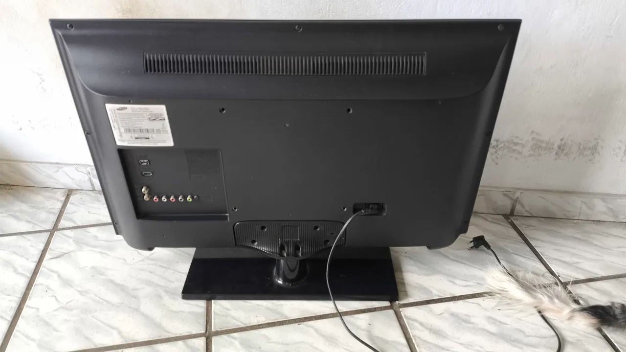 Tv Samsung 32 polegadas ( não está ligando ) - Foto 2