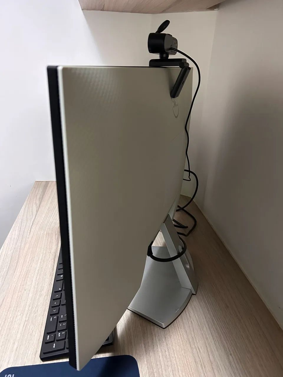 Monitor Dell 27" e conjunto de teclado, mouse, e webcam - Foto 4