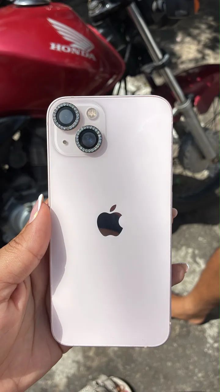 iPhone 13 