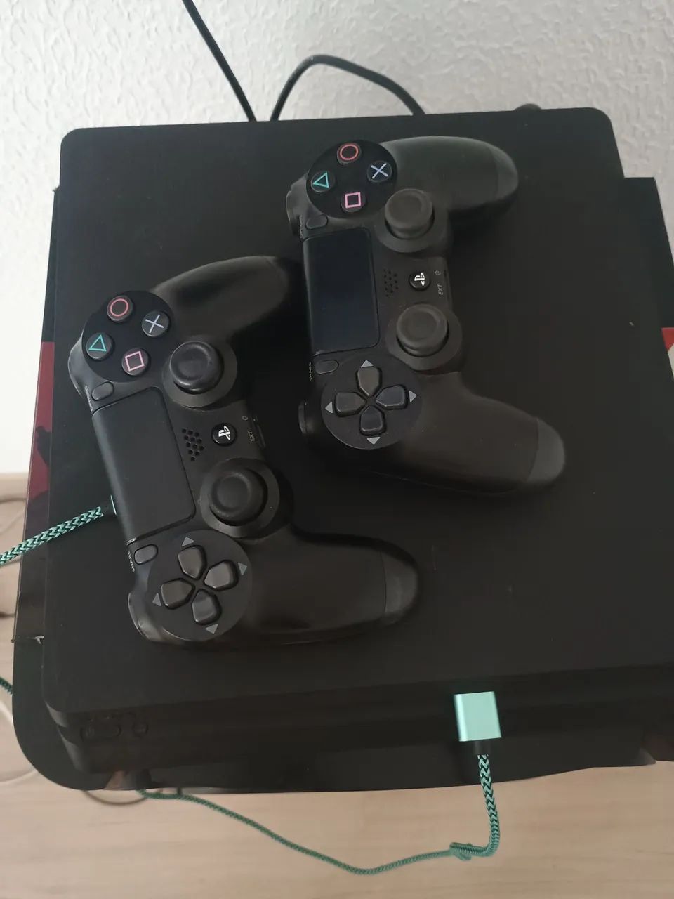 Ps4 slim 