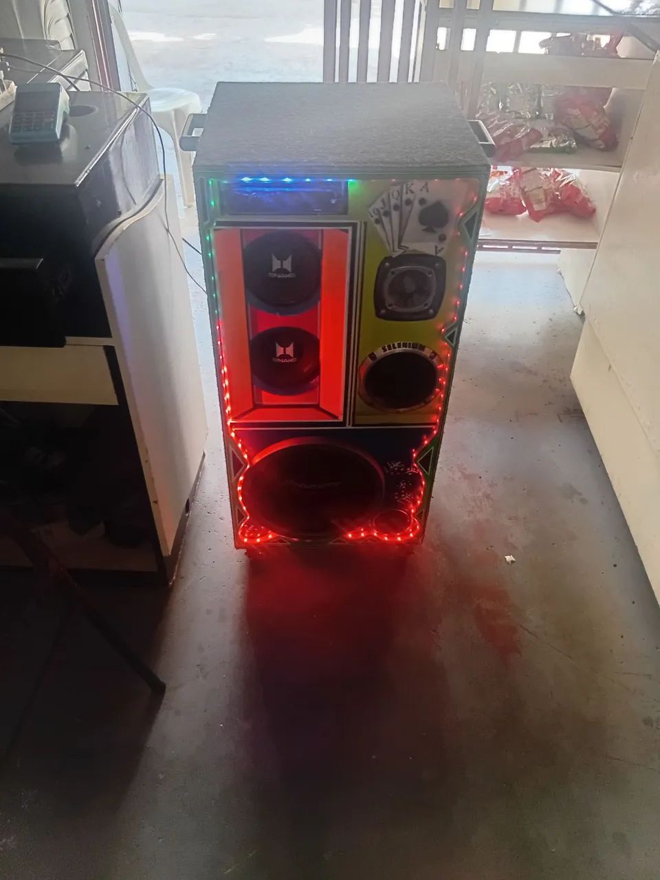 Vendo ótima caixa de som 