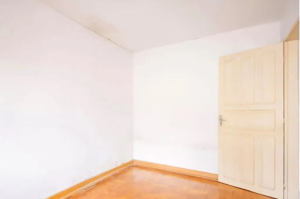 TERRENO com CASA À VENDA COM 294M², 1 DORMITÓRIO E 2 VAGAS - Foto 4