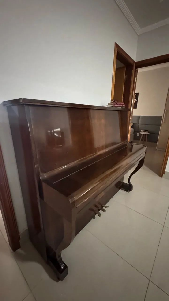Vende-se piano