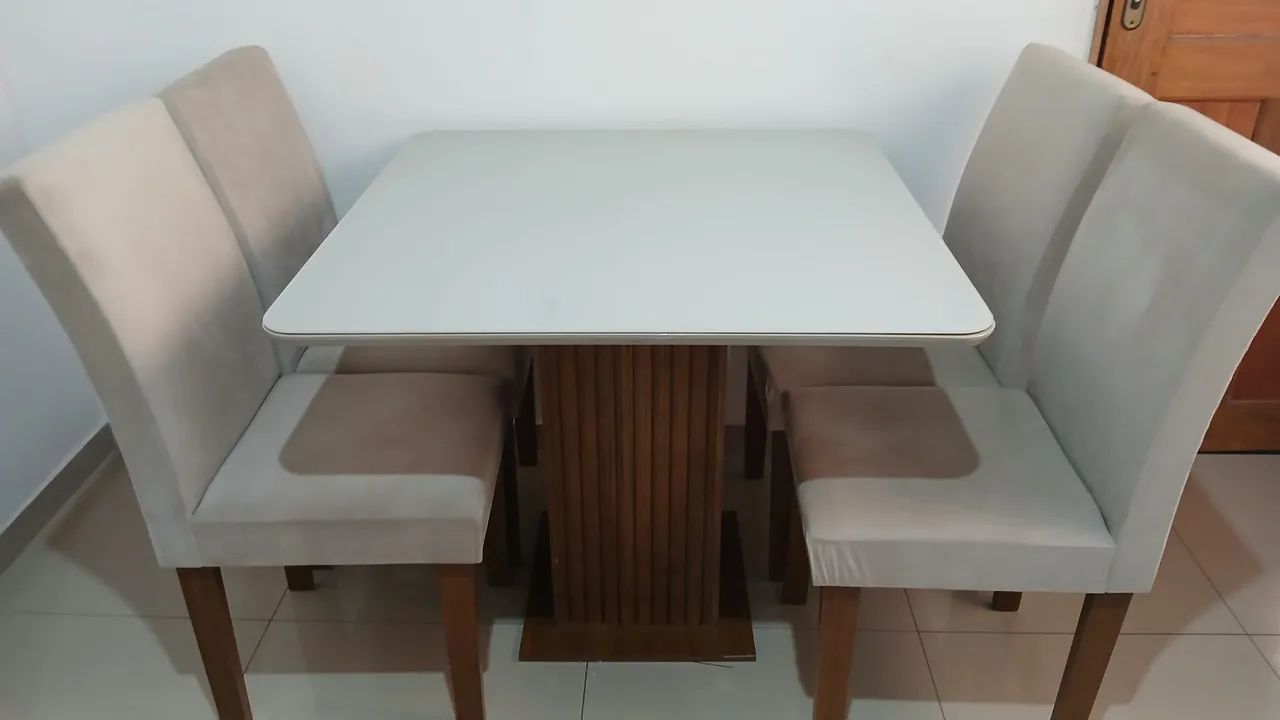 Mesa 4 lugares / vidro