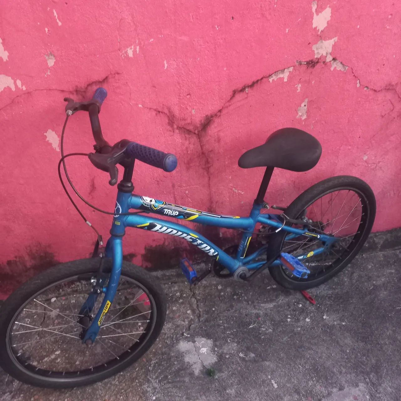 Vendo bicicleta aro 20 excelente só pegar e rodar - Foto 3