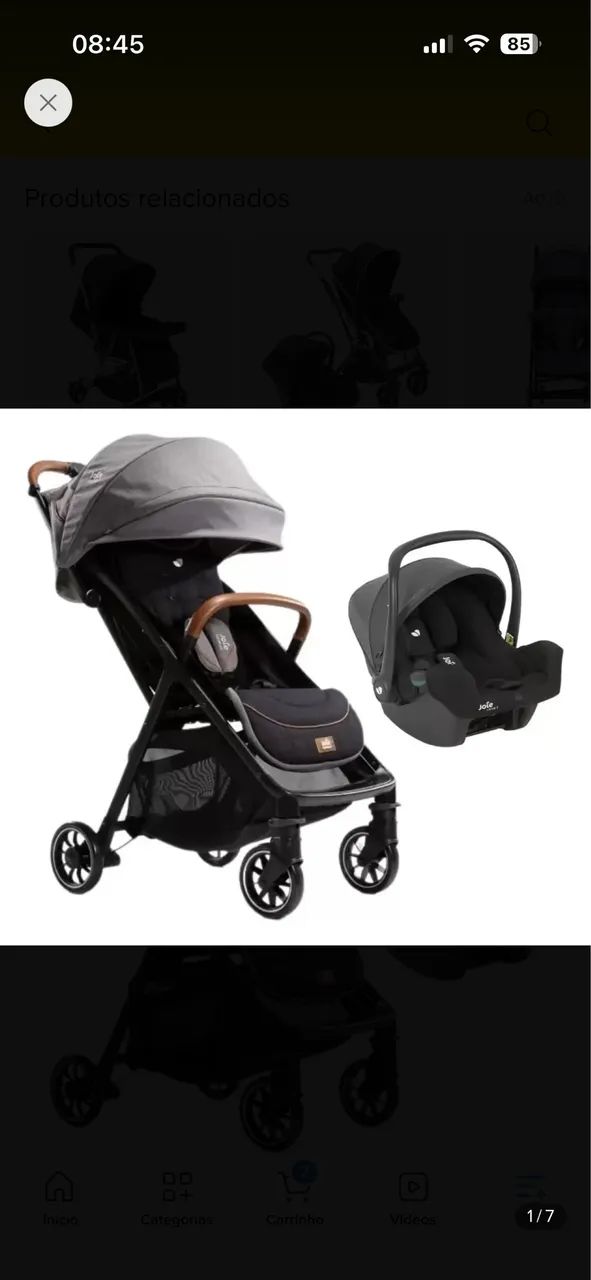 Carrinho de bebê e bebê conforto