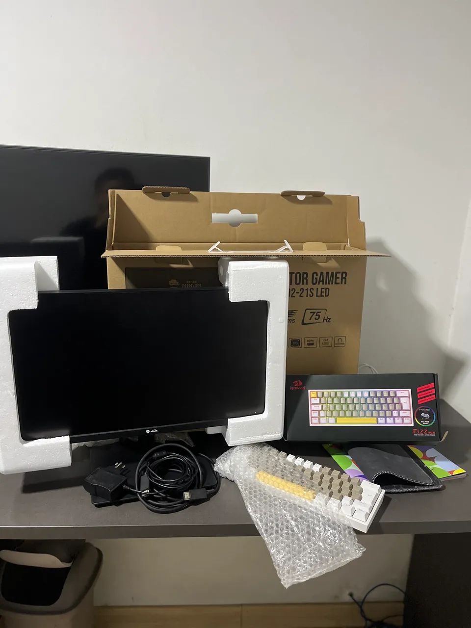 Monitor e Teclado Gamer