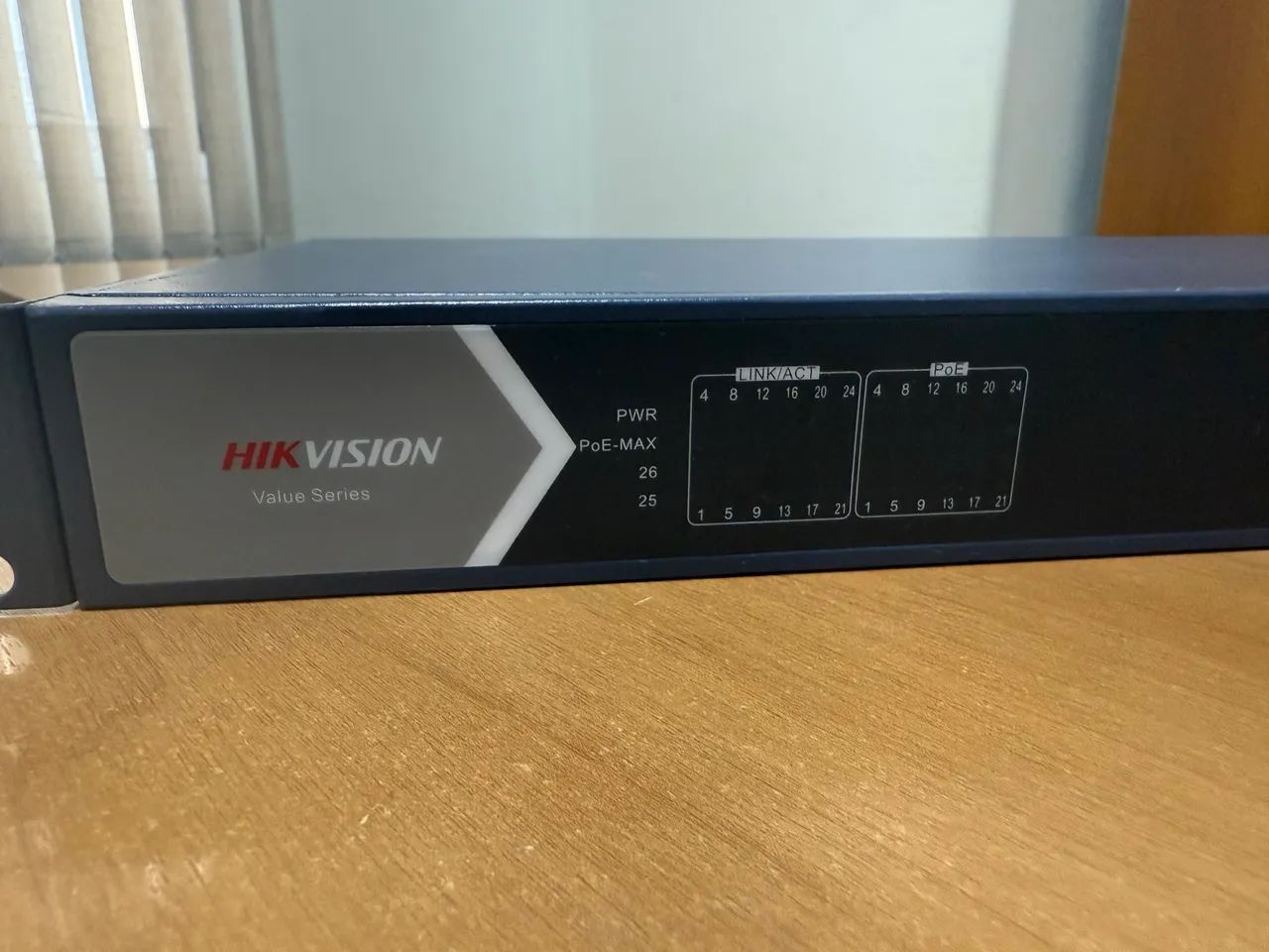 Switch 24 portas PÕE Hikvision   - Foto 3
