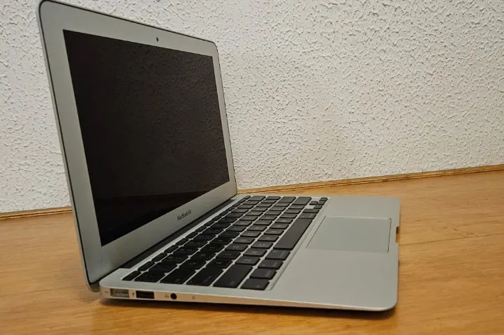 macbook air mid 2013