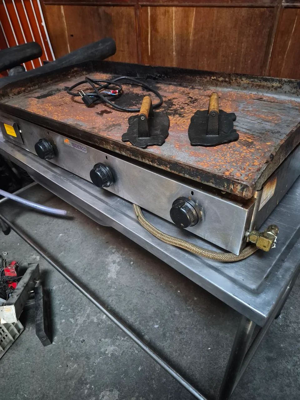 Chapa tedesco 3 queimadores 220v