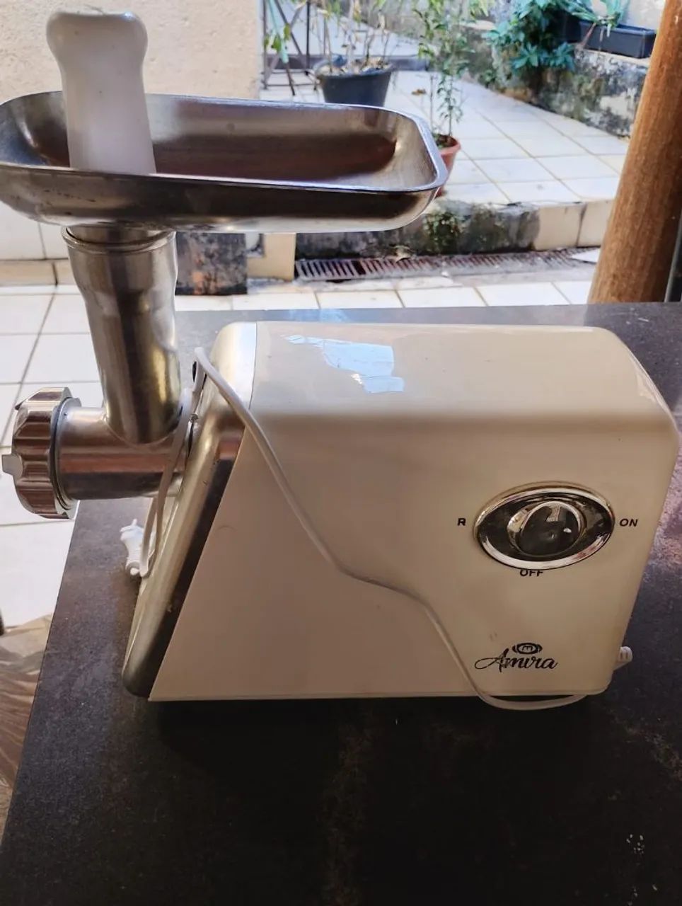 Moedor de carne elétrico 