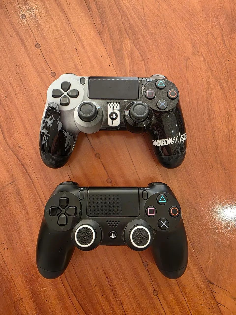PS4 2TB + 2 CONTEOLES + 6 JOGOS - Foto 5