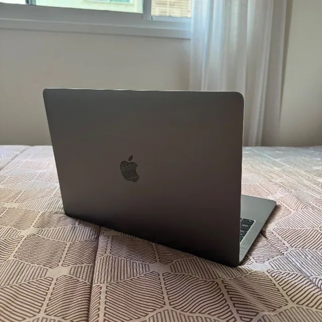 本体 MacBook Pro (13-inch,2017) Apple MacBook Pro 13 2017 serie - Notebookcheck.info