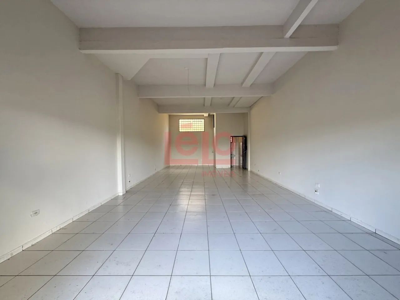 Sala comercial térrea para alugar no Jardim Santa Clara em Maringá com 58 m², banheiro e e - Foto 2