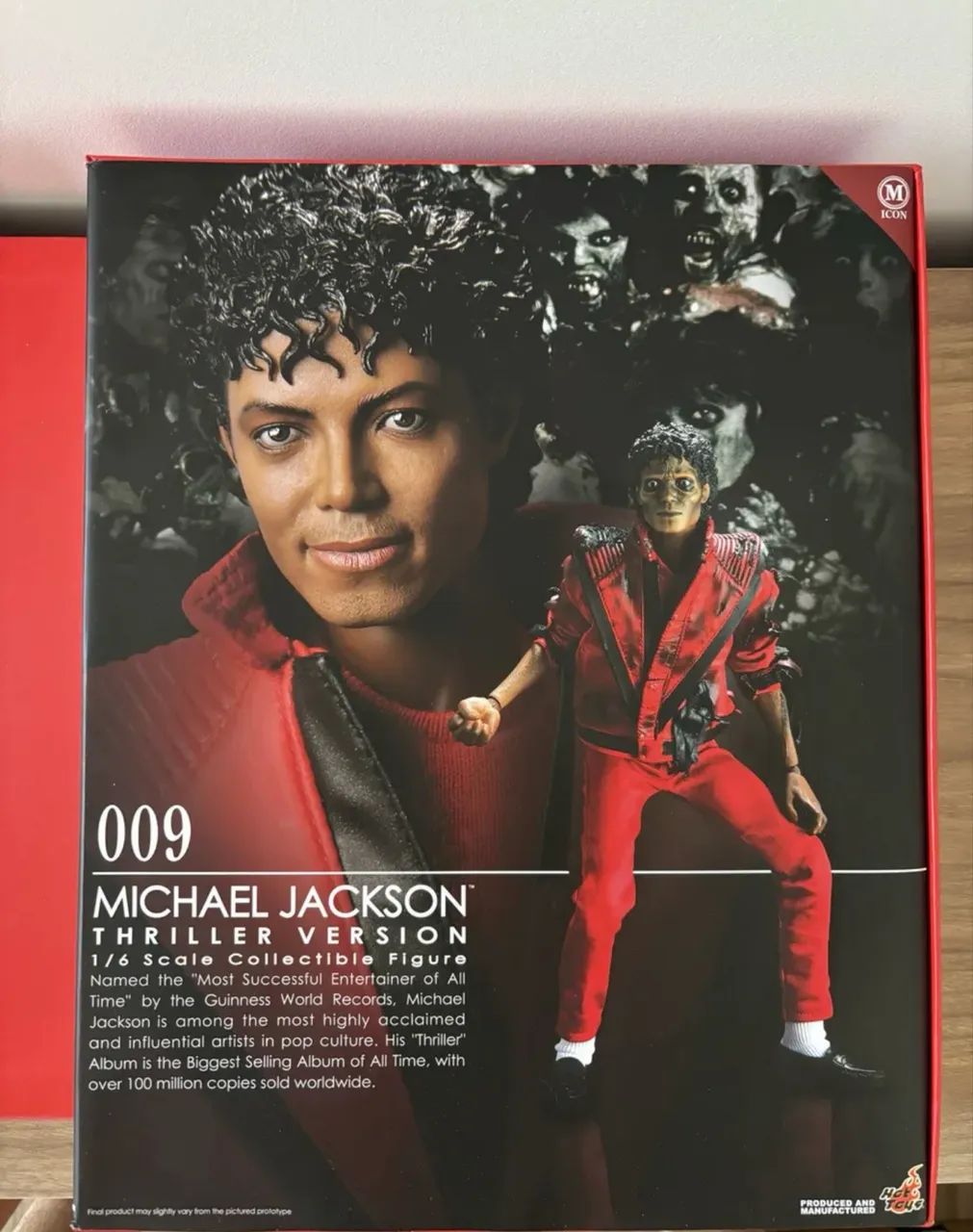 Michael Jackson 1/6 Action Figure Thriller Version - Hot Toys