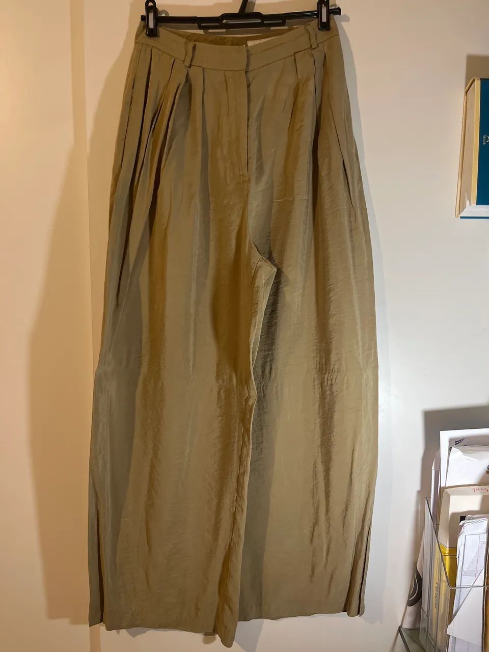 Calça pantalona Zara