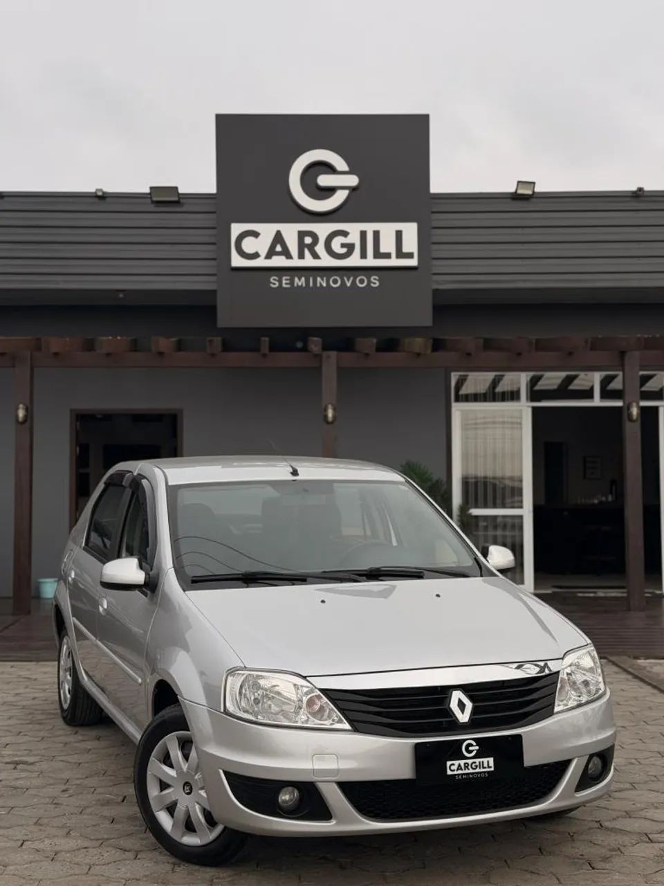 Renault Logan Expression Flex 1.6 16V 4P 2013 - Foto 2