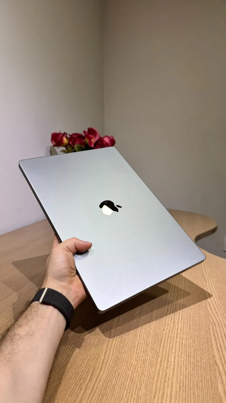 MacBook Pro 14