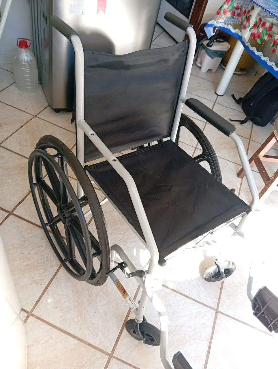 Cadeira de rodas  - Foto 2