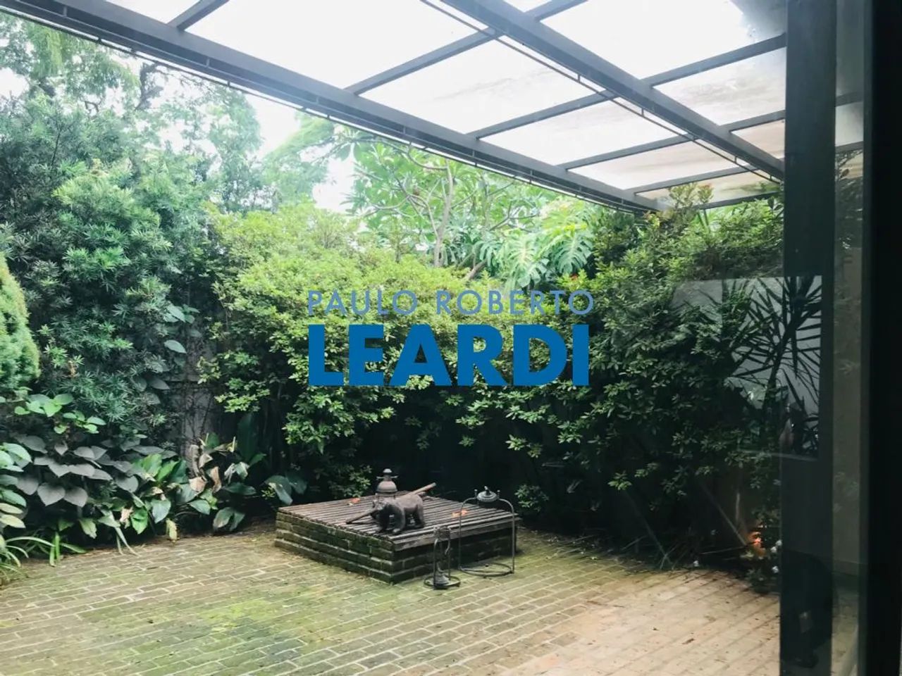 CASA ASSOBRADADA - JARDIM EUROPA - SP