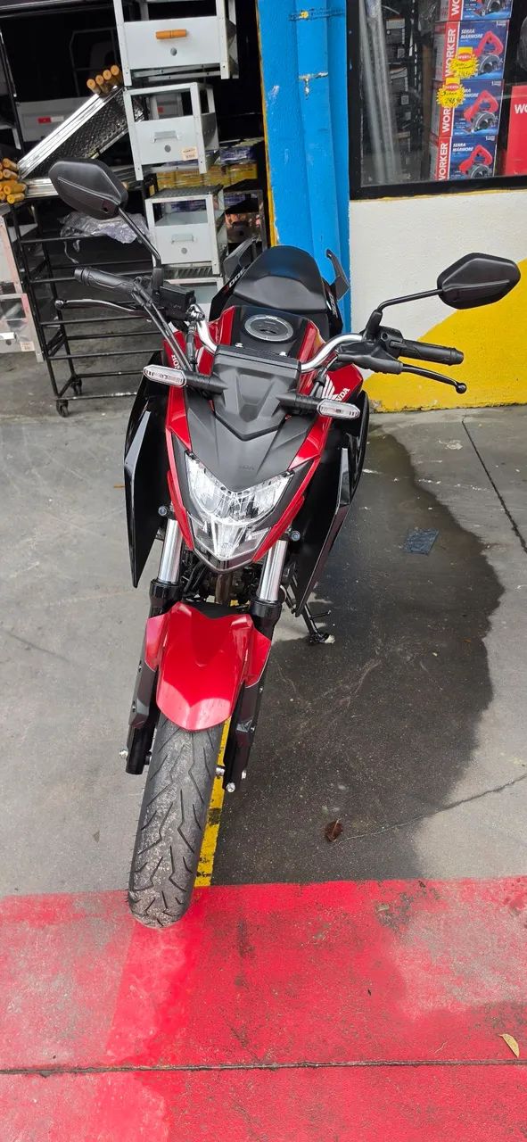 CB 300F 