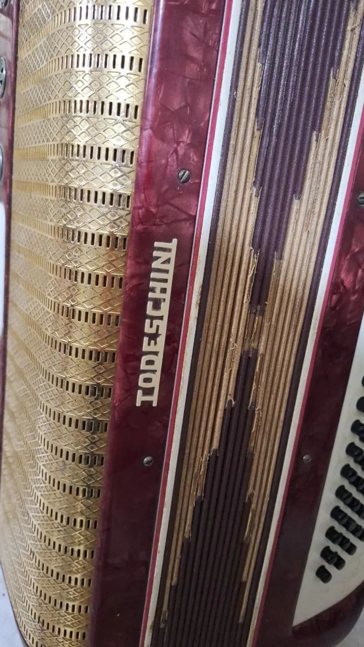  Acordeon Todeschini 120 Baixos.<br> - Foto 2