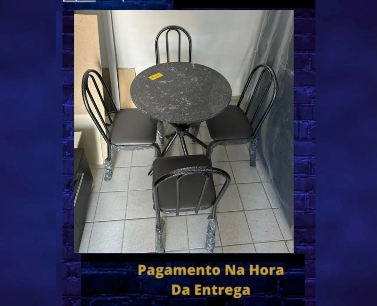 Mesa de jantar de 4 cadeira redonda 