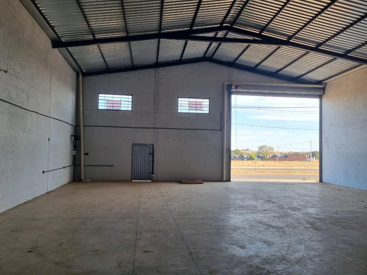 Galpão Comercial com 337,87 m² | Abadia de Goiás - Foto 4