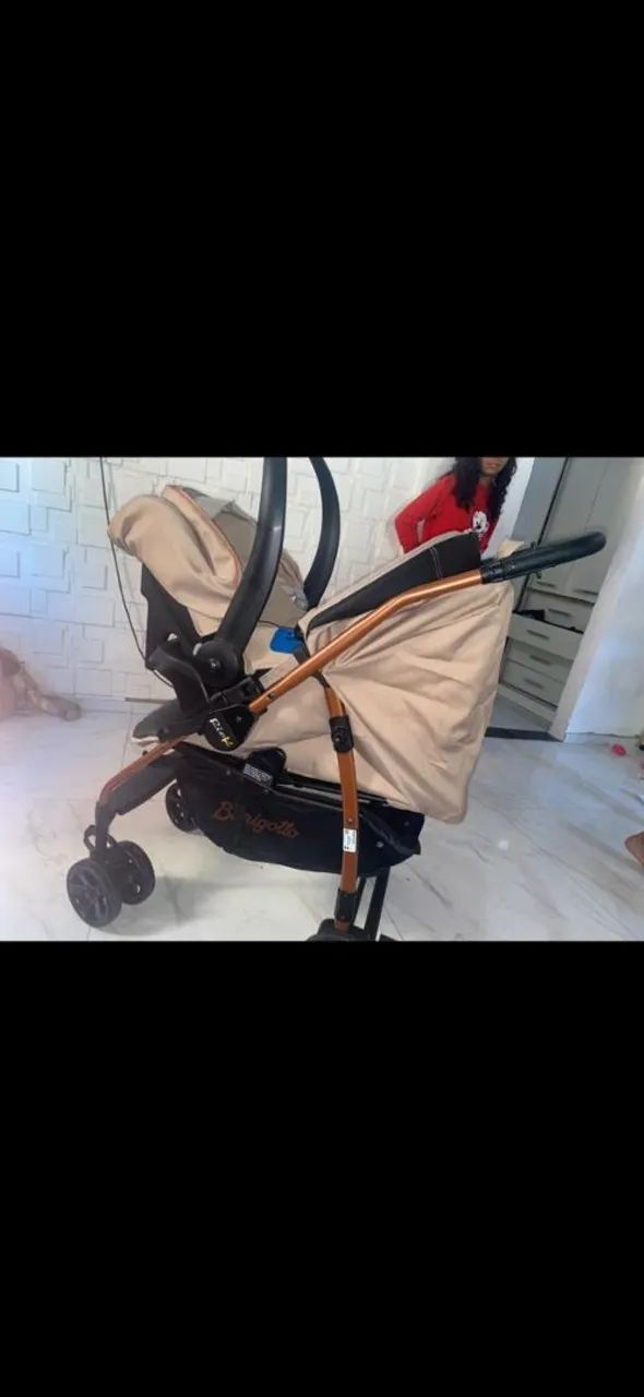 Carrinho de bebê completo 