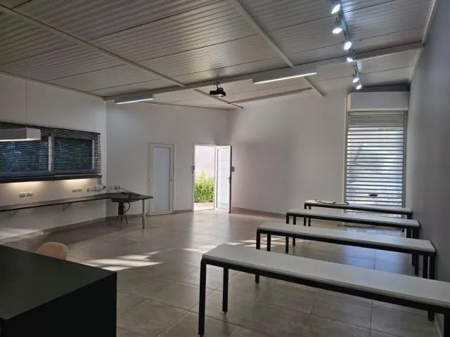 EXCELENTE SALA COMERCIAL NO CORAÇÃO DO SETOR SUL - Foto 4