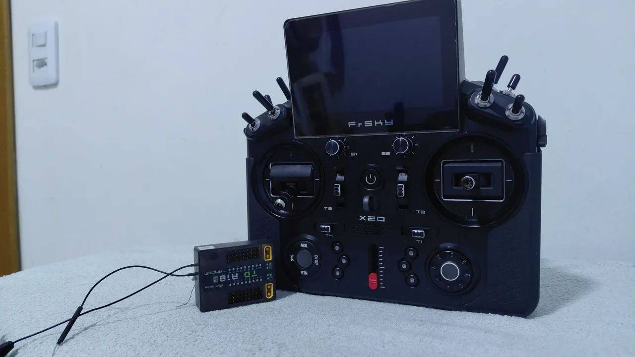 Rádio frsky x20  - Foto 2