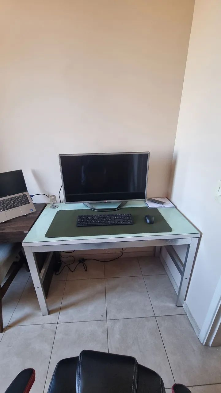Mesa escritorio madeira e alumínio  - Foto 2