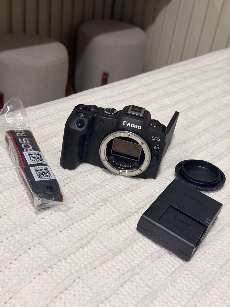 Câmera profissional: Canon EOS R8 - Foto 3