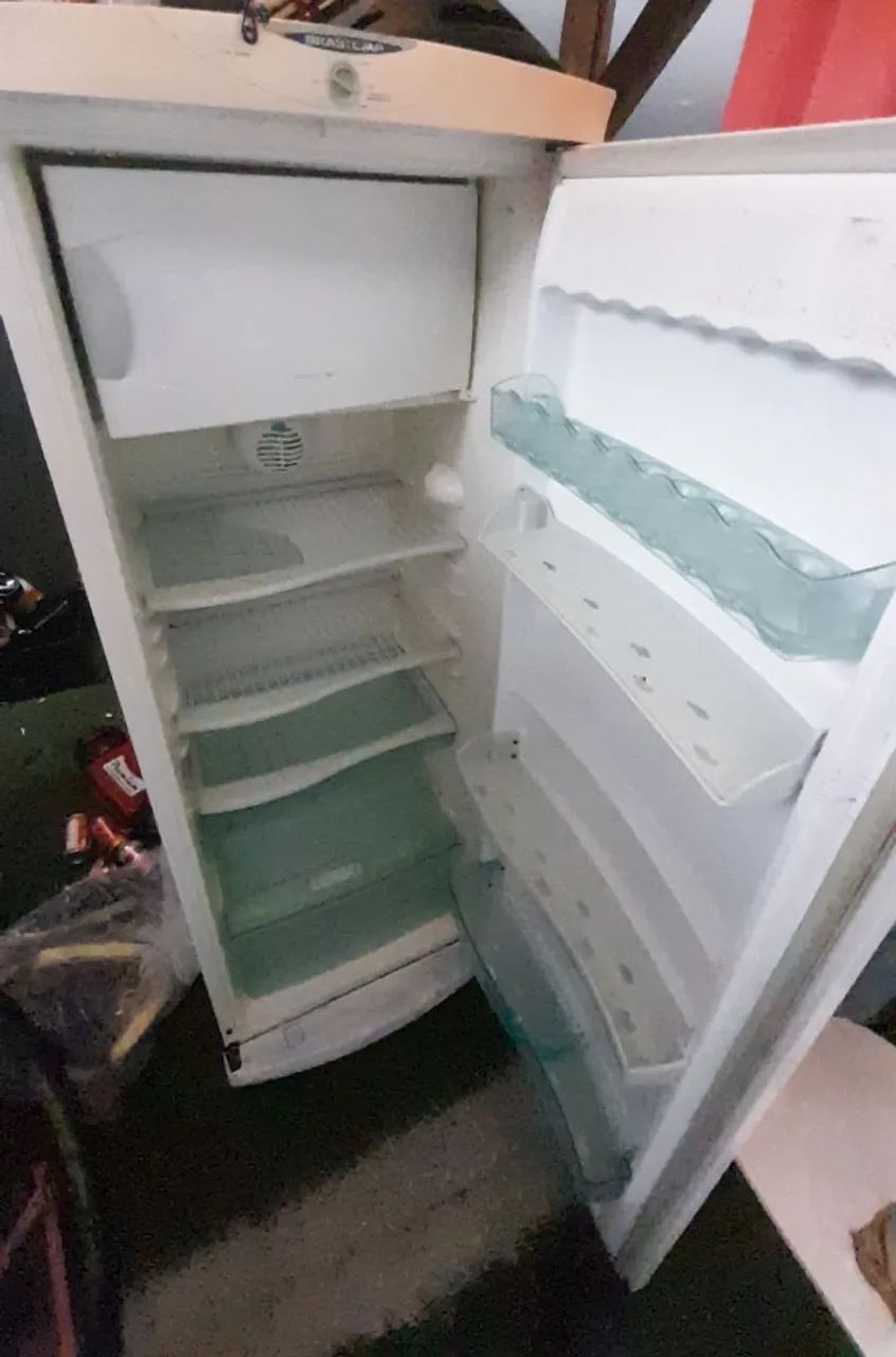 GELADEIRA BRASTEMP BRANCA EM OTIMO ESTADO 