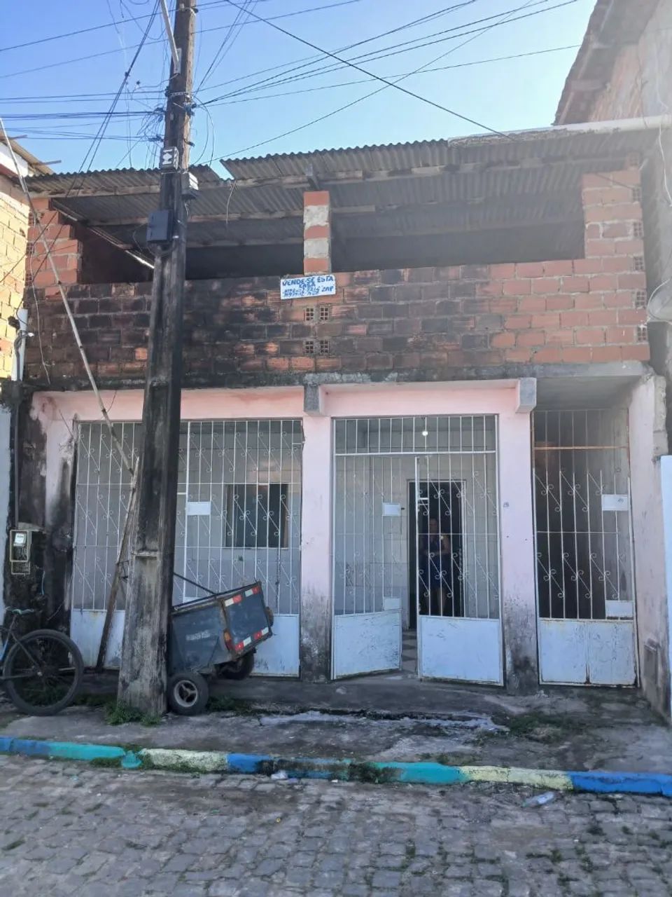 Vende-se está casa  *    - Foto 2