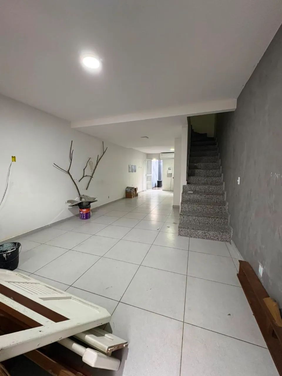 CASA COM 3QTOS E TERRAÇO  - Foto 5