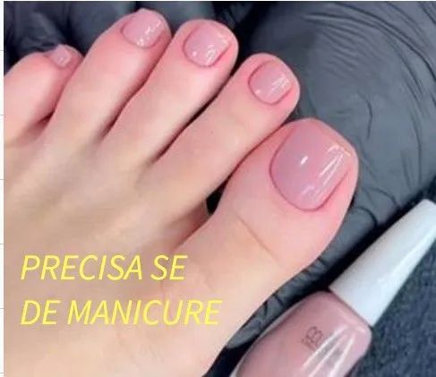 Precisa se de Manicure 