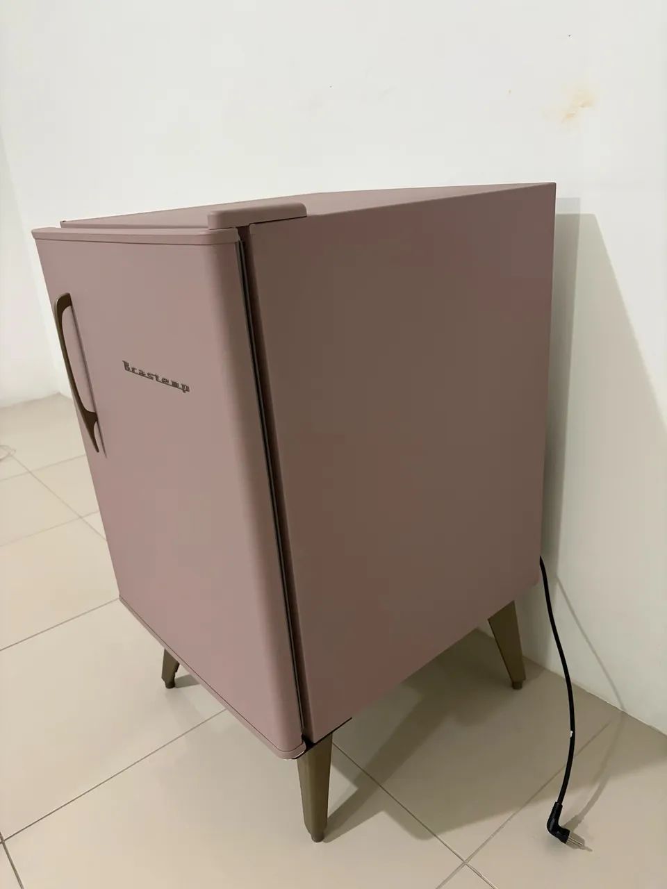 Frigobar Brastemp 76L