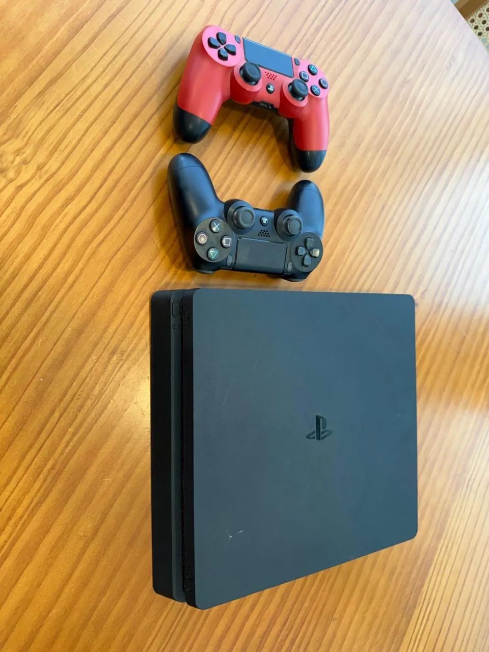 Playstation 4 em perfeito estado 