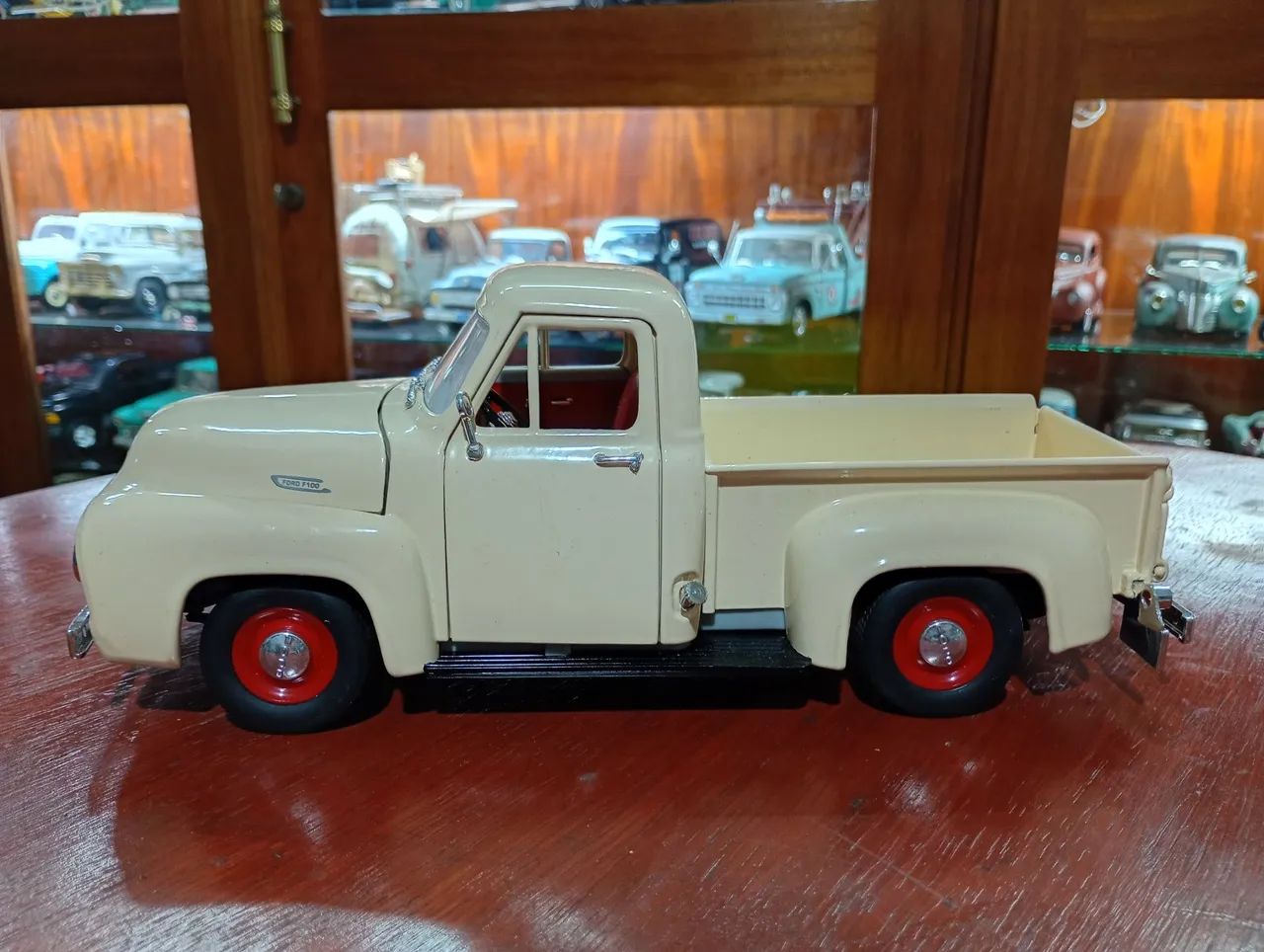 Miniatura pickup Ford F 100 
